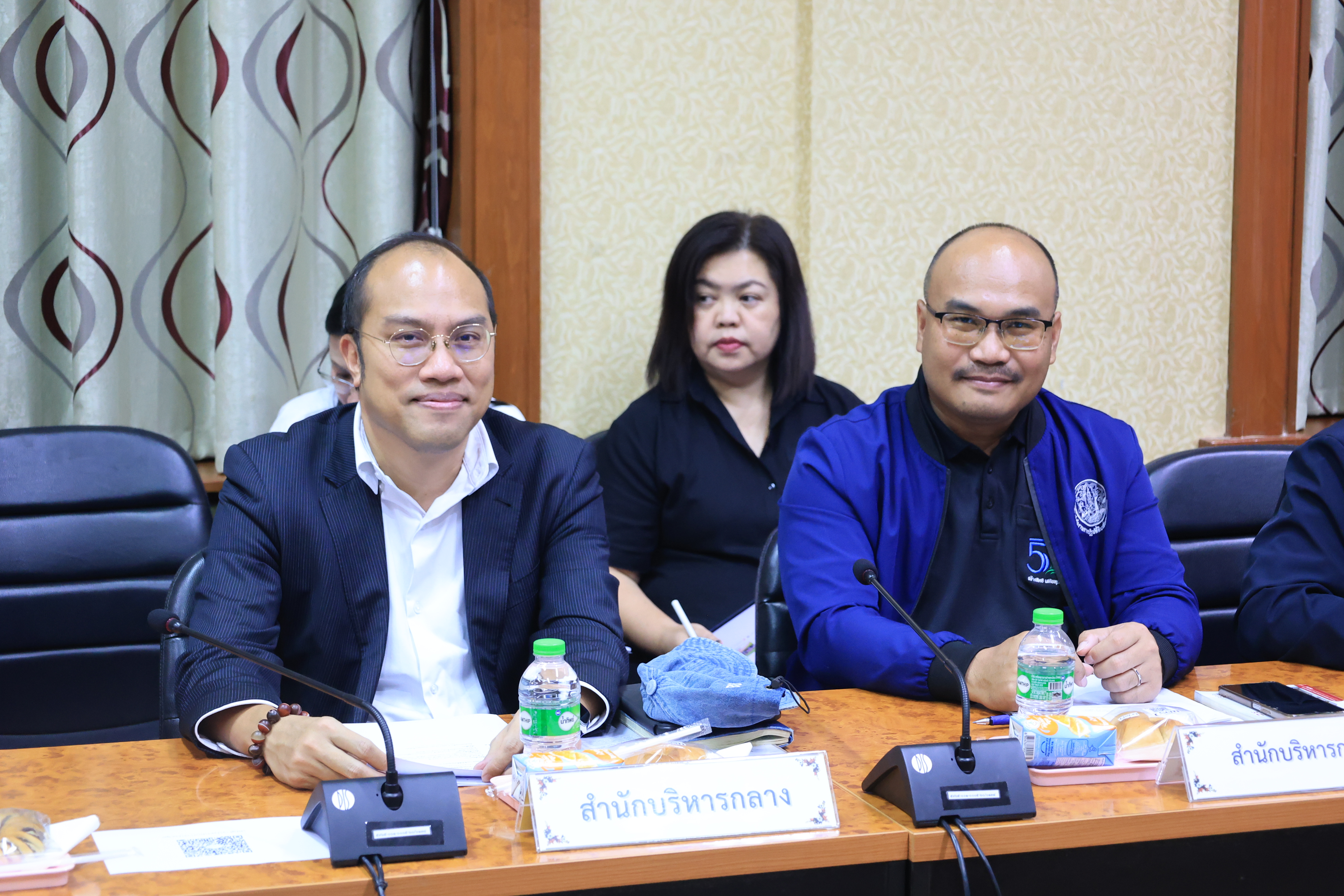 title - ประชุมคณะทำงานขับเคลื่อนการปฏิบัติตามพระราชบัญญัติการอำนวยความสะดวกในการพิจารณาอนุญาตและการให้บริการแก่ประชาชน พ.ศ. 2569 ครั้งที่ 1/2569 พร้อมประชุมผ่านระบบออนไลน์ GDCC Space Plus